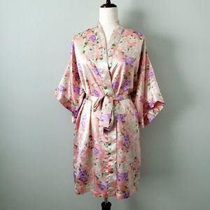 Delicates Silky Floral Kimono Sleeve Robe With Tie, Size Small